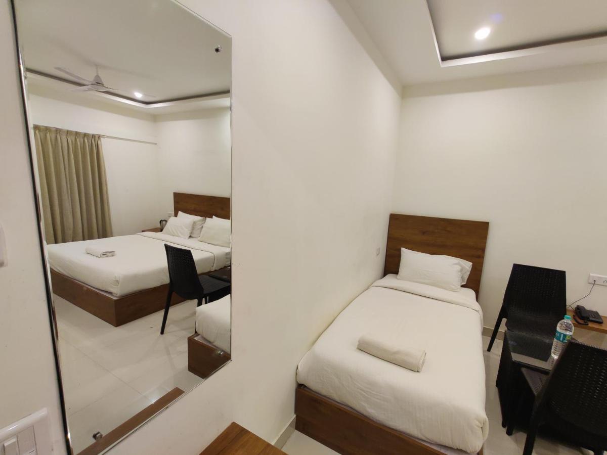 Hotel Airport City Dod Jala Exterior foto