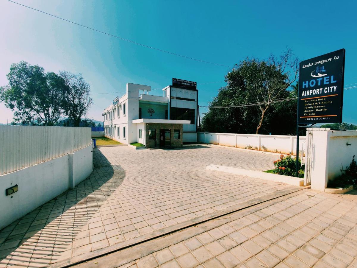 Hotel Airport City Dod Jala Exterior foto